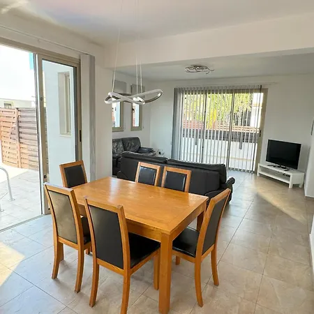 Tamaldi Side Sea View - New Renovated! Villa Paralímni