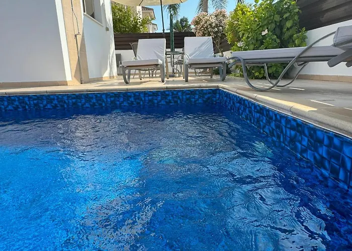 וילה Tamaldi Side Sea View - New Renovated! פאראלימני